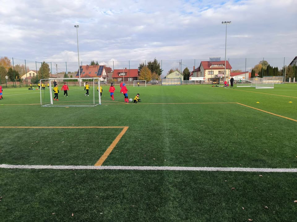 Korona 2015/2016 – mecze z Radzyminem i Ząbkami — zdjęcie 2