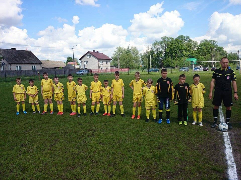 Orliki Korony – Świt Nowy Dwór Mazowiecki — zdjęcie 4