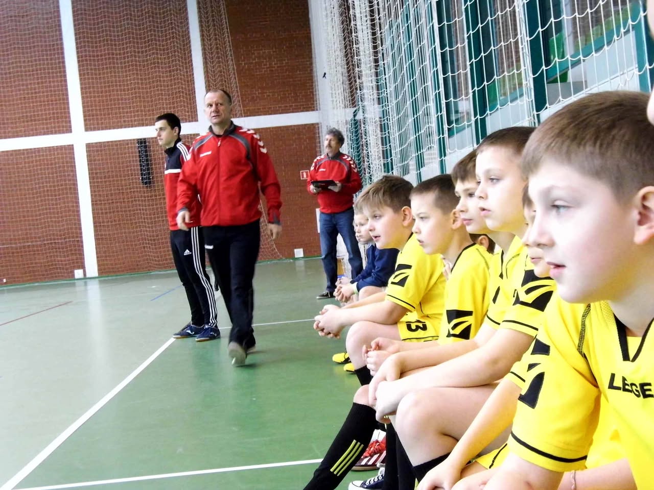 Halowy Turniej Piłki Nożnej rocznika 2004 i młodszych — zdjęcie 11