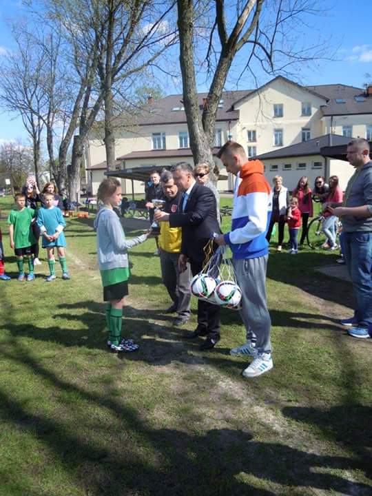 Szkolny turniej piłkarski w Jadowie — zdjęcie 15