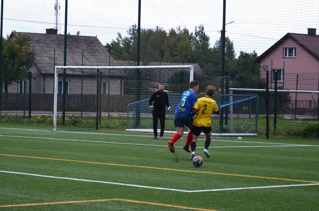 GKS Dąbrówka – Korona Jadów — zdjęcie 1
