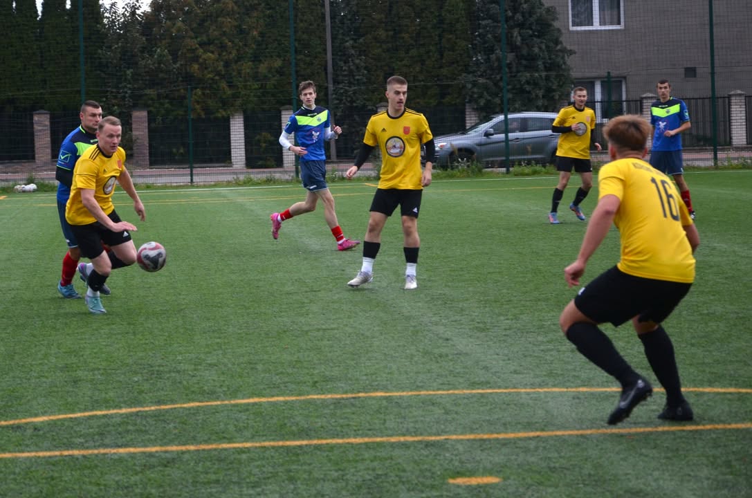 GKS Dąbrówka – Korona Jadów — zdjęcie 2
