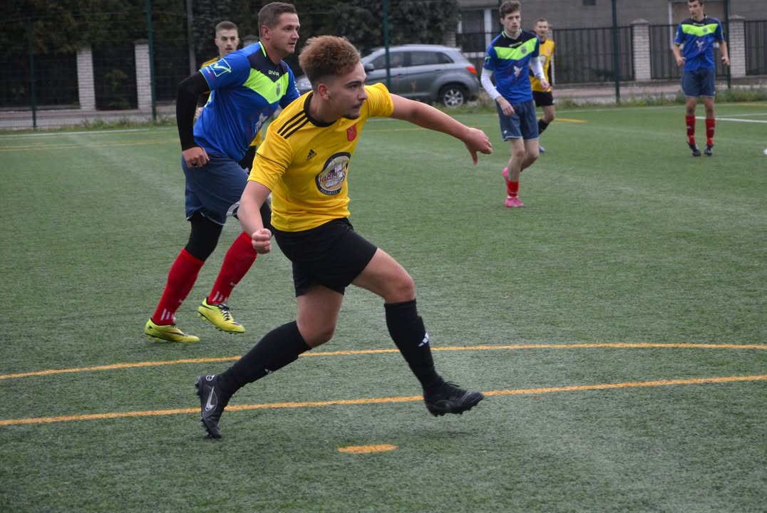 GKS Dąbrówka – Korona Jadów — zdjęcie 3