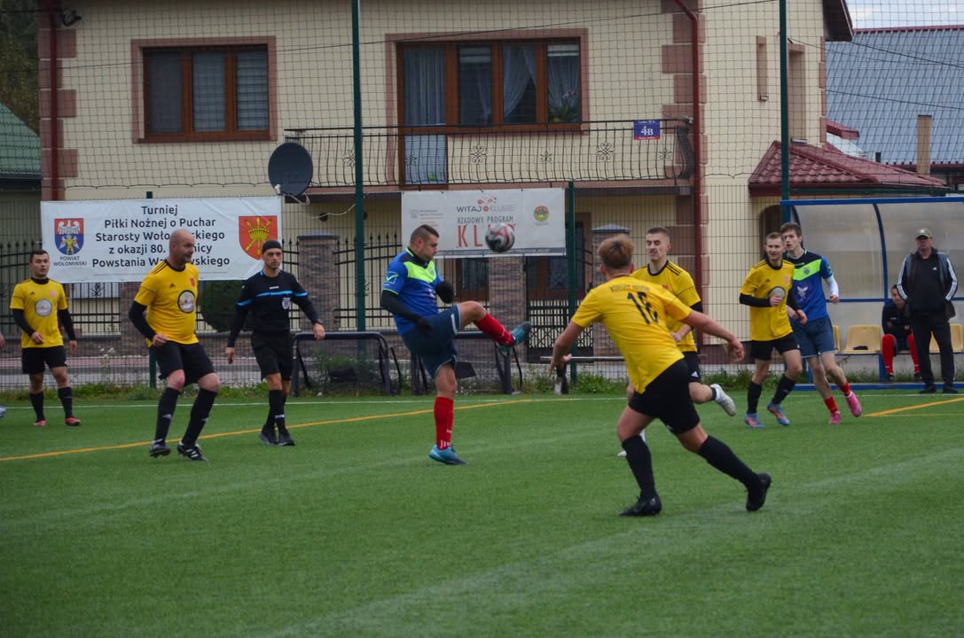 GKS Dąbrówka – Korona Jadów — zdjęcie 7