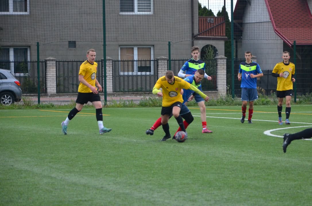GKS Dąbrówka – Korona Jadów — zdjęcie 17