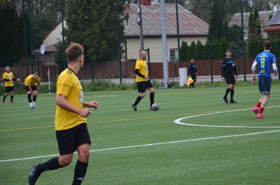 GKS Dąbrówka – Korona Jadów — zdjęcie 25