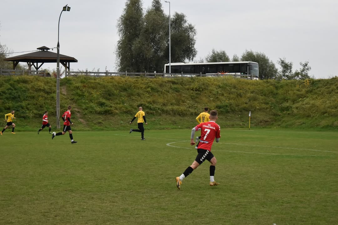 UKS Lotnisko Modlin – Korona Jadów — zdjęcie 45