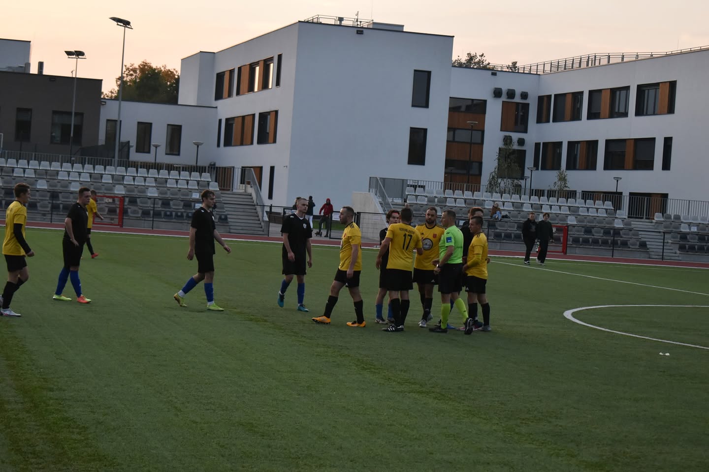 KS Płudy Warszawa – Korona Jadów — zdjęcie 2