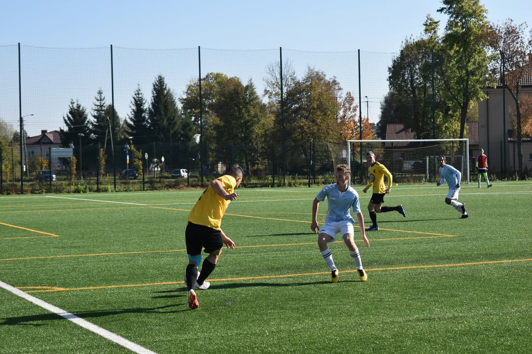 Korona Jadów – Wicher II Kobyłka — zdjęcie 9