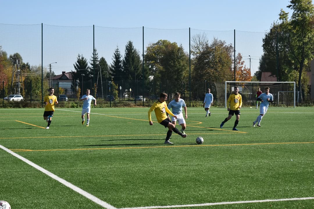 Korona Jadów – Wicher II Kobyłka — zdjęcie 11