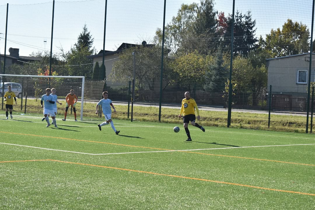 Korona Jadów – Wicher II Kobyłka — zdjęcie 18